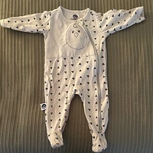 NWOT Nested Bean Zen Footie 3-6M